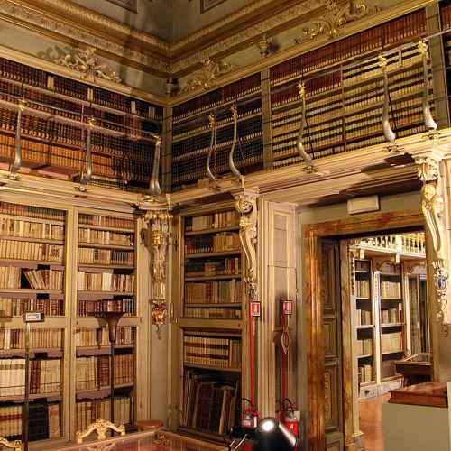 Biblioteca Moreniana photo