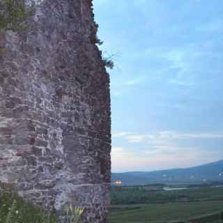 Замок Нялаб