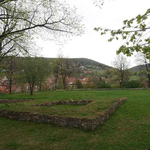 Hrad Lelekovice photo