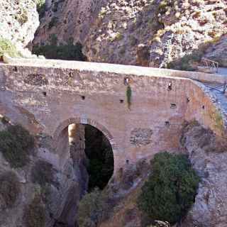 Puente Nazari de Tablate