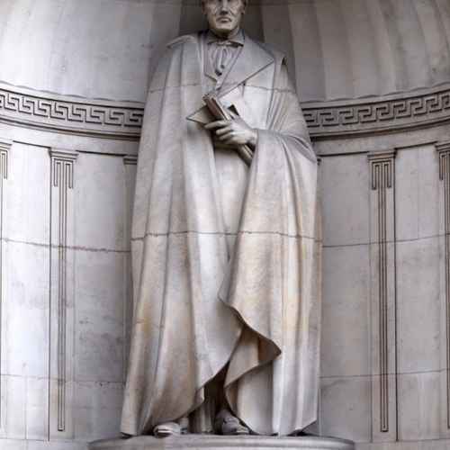 Sir John Soane statue photo