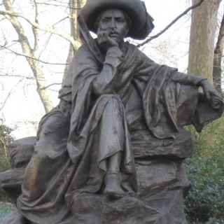 Henry the Navigator statue