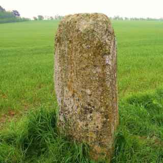 Menhir des Planches