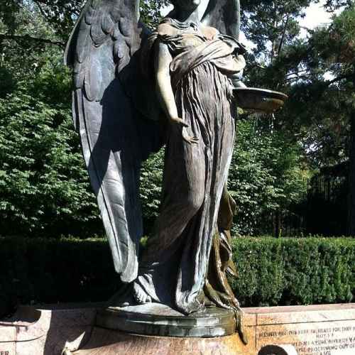 Angel of Death Statue (Black Angel photo