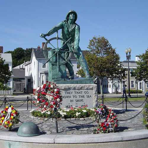 Fishermens' Monument photo