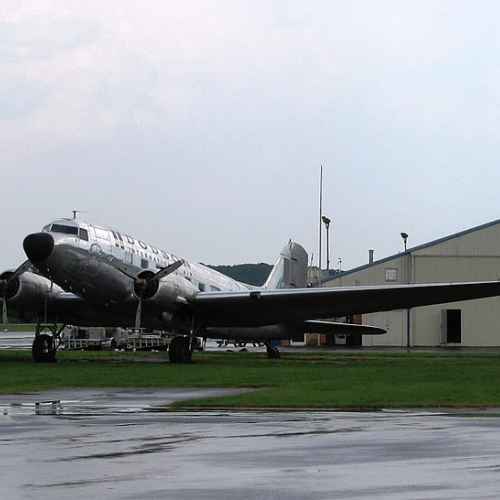 Knoxville Downtown Island Airport photo