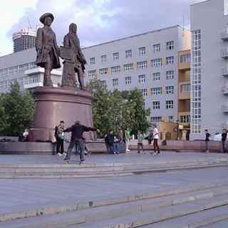 Памятник В.Н. Татищеву и де Геннину