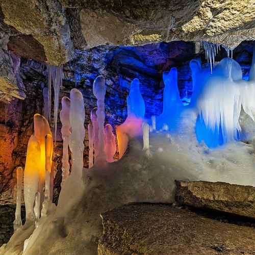 Kungurian ice caves photo