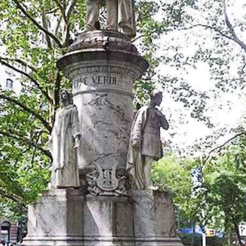 Giuseppe Verdi Monument photo