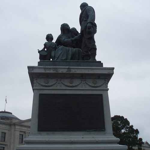 Monument to Confederate Women photo
