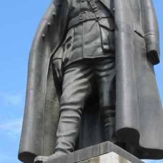 Statue of Admiral Kolchak photo