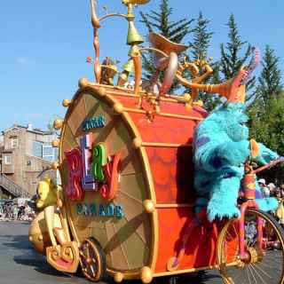 Mickey's Soundsational Parade- Returns January 25th