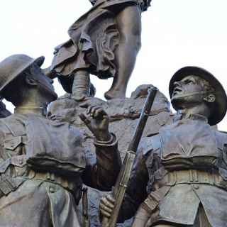 Monument aux Braves-de-Sherbrooke