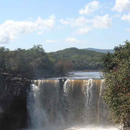 Diaoshuilou Waterfall photo
