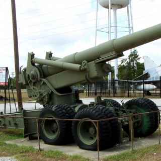 M115 8 inch Howitzer (U.S.A. photo