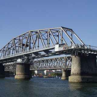 Amnok(Yalu) River Broken Bridge