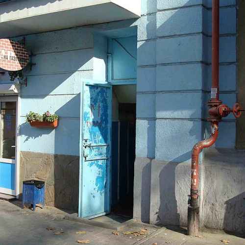 Туалет на Газетном