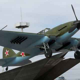 Monument Il-2 ground-attack aircraft