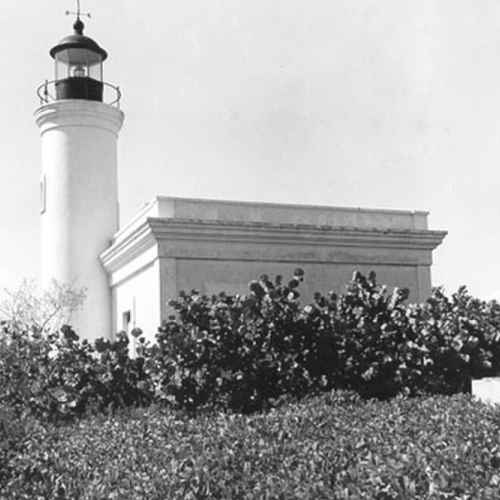 Cardona's Island Lighthouse photo