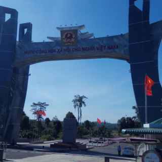 Le Thanh Border Gate