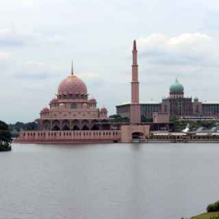 Мечеть Путра (Masjid Putra)