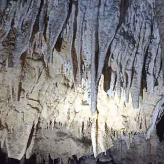 Пещера Навенахеви