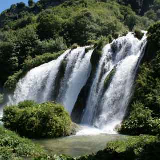 Мраморный водопад photo