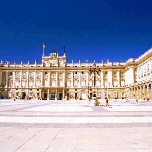 Королевский дворец в Мадриде photo