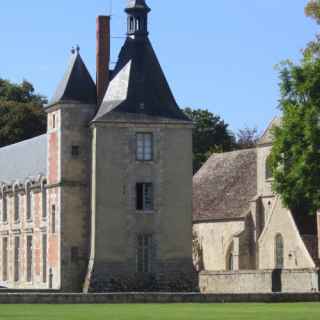 Fleury-en-Biere Castle photo