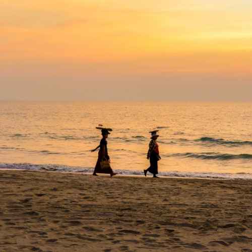 Пляж Нгве Саунг photo
