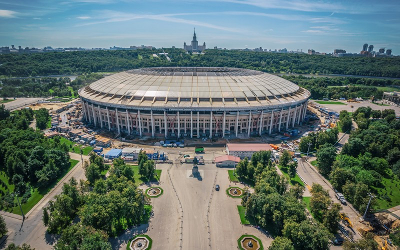 Парк в лужниках в москве. Олимпийский комплекс Лужники Москва. Спортивный комплекс Лужники. Большая спортивная Арена олимпийского комплекса Лужники, Москва. БСА Арена Лужники.