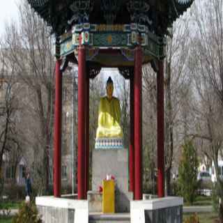 Ротонда и статуя «Будда Шакьямуни»