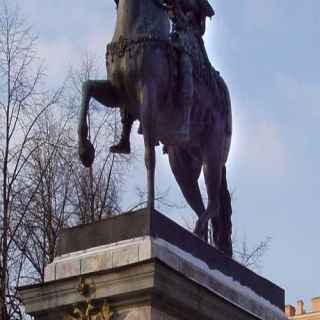 Monument to Peter I photo