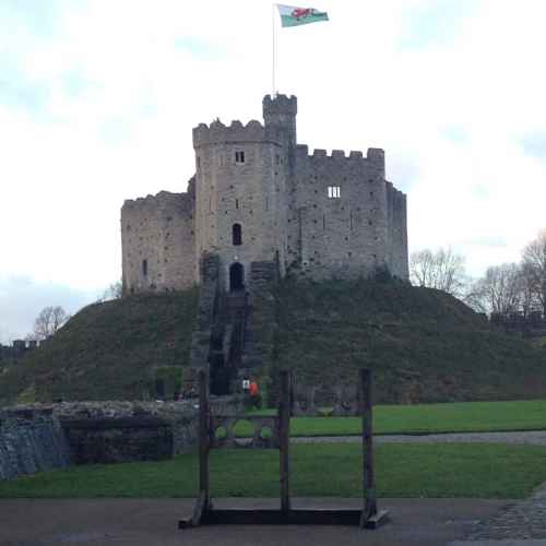 Cardiff Castle photo