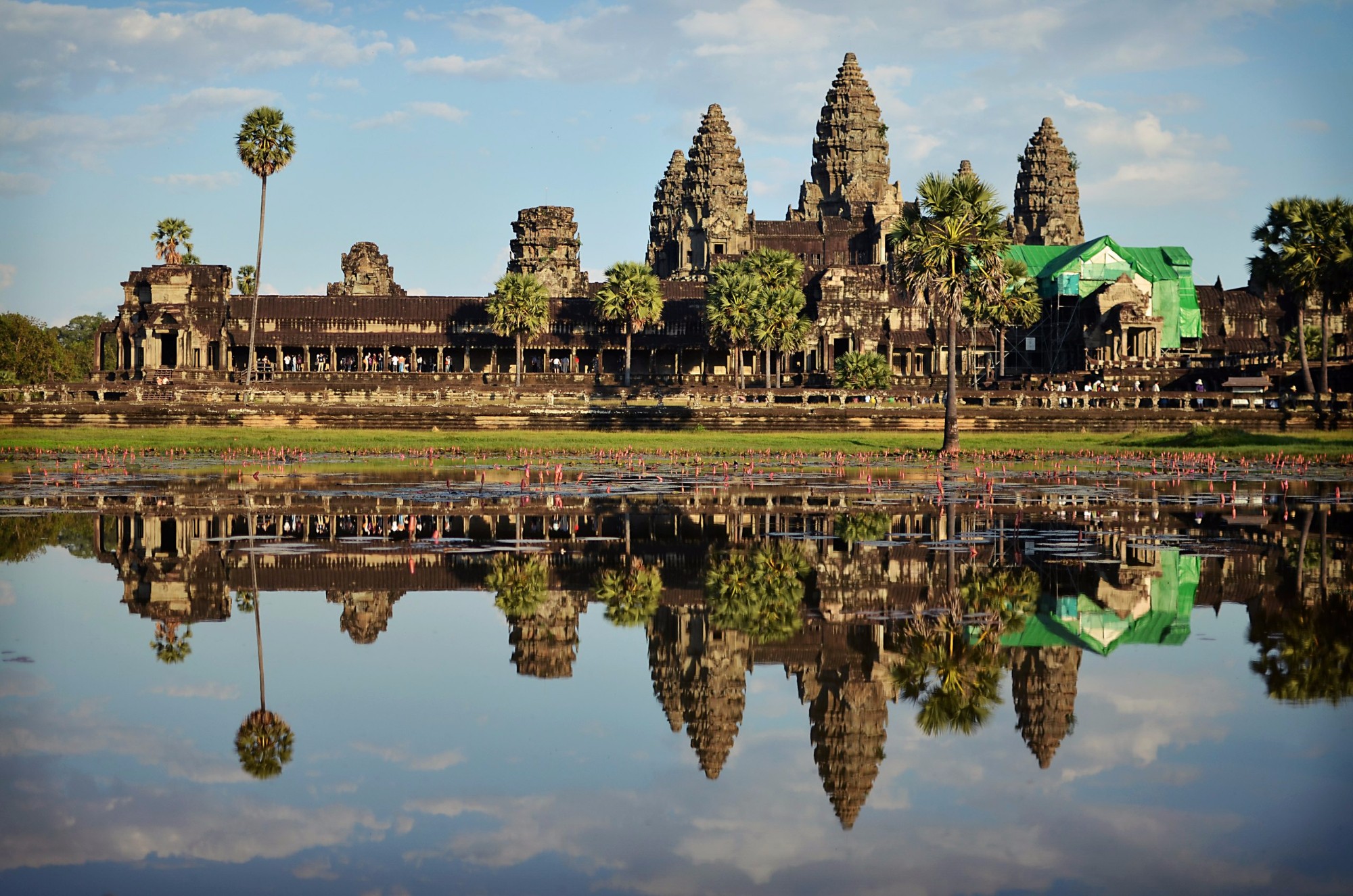 Неизменный Ангкор Ват.