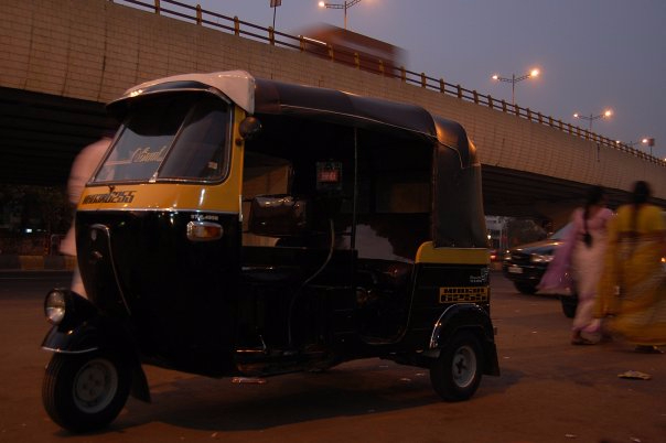 Рикша — не роскошь, а главное индийское средство передвижения!