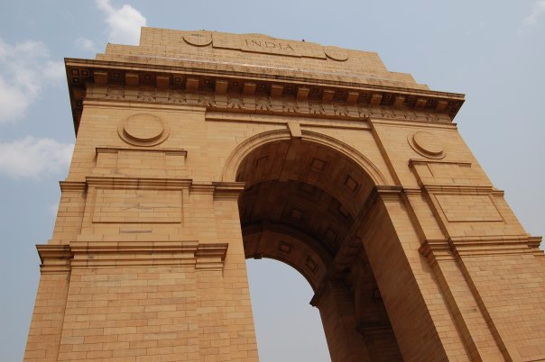 Ворота Индии — одна из главных достопримечательностей Дели.