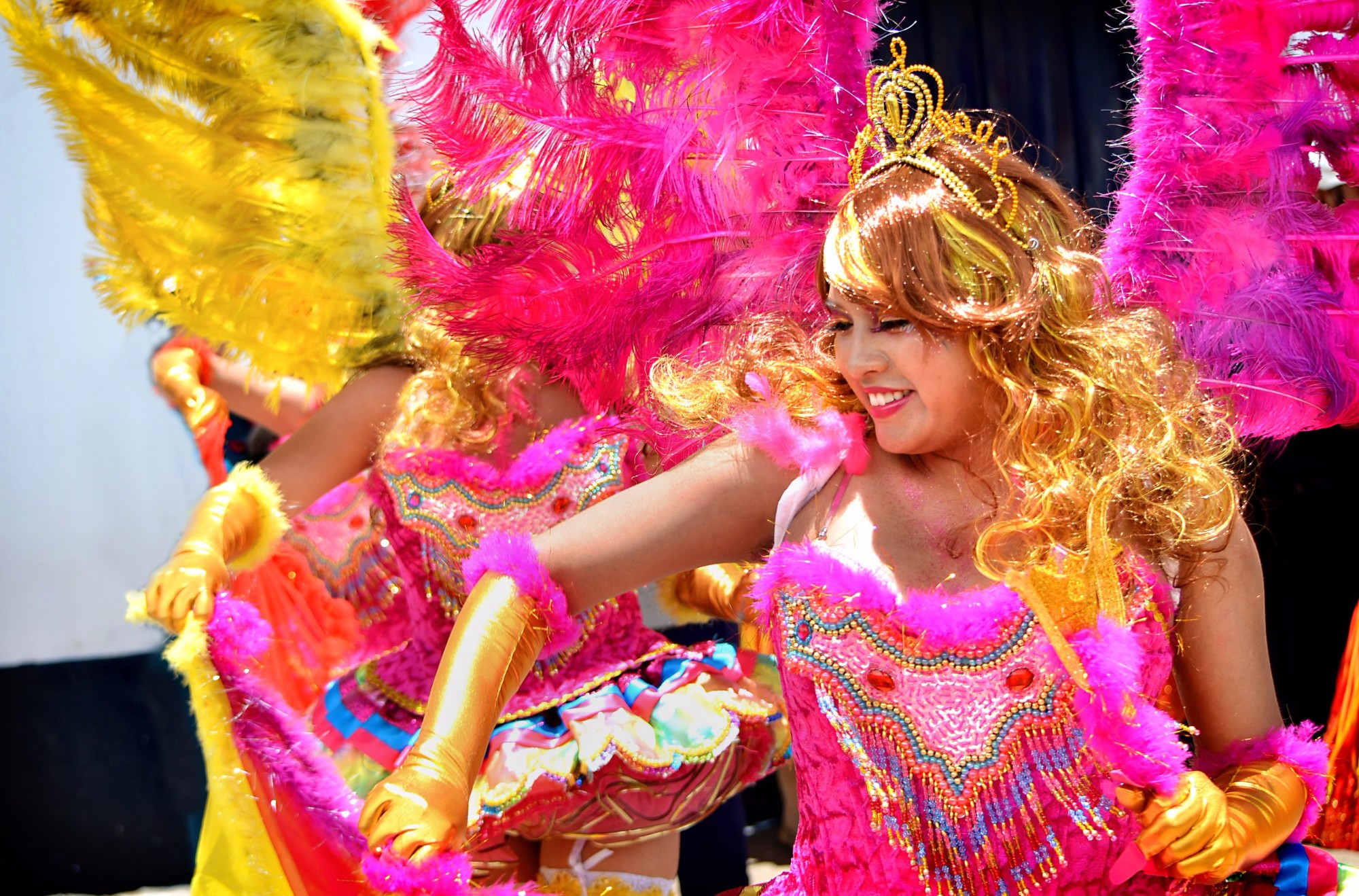 Красочный карнавал в перуанском городке Пуно.