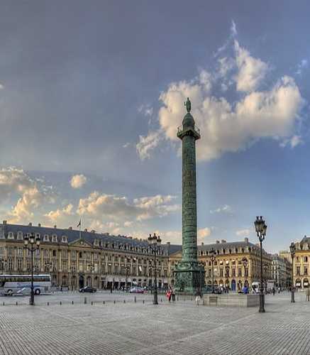 By Giorgio Galeotti - Flickr: Place Vendome - Paris, France - April 20, 2011, CC BY-SA 2.0, https://commons.wikimedia.org/w/index.php?curid=33010160