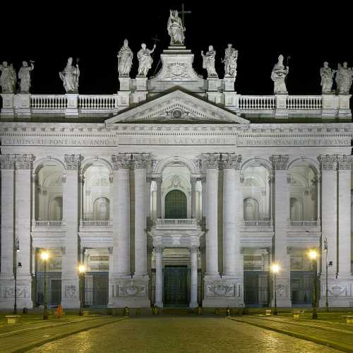 Латеранская базилика