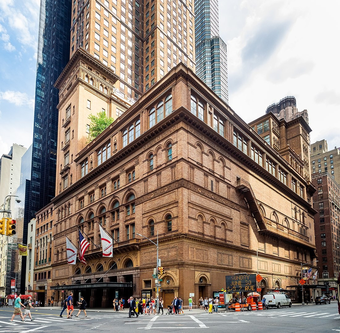 By Ajay Suresh from New York, NY, USA - Carnegie Hall - Full, CC BY 2.0, https://commons.wikimedia.org/w/index.php?curid=80043574