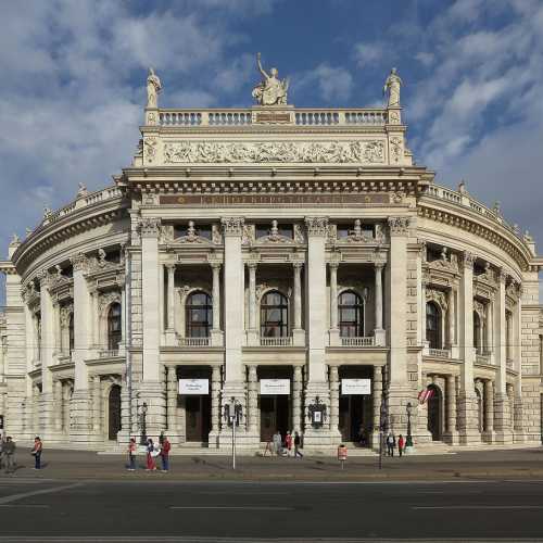 Burgtheater, Австрия
