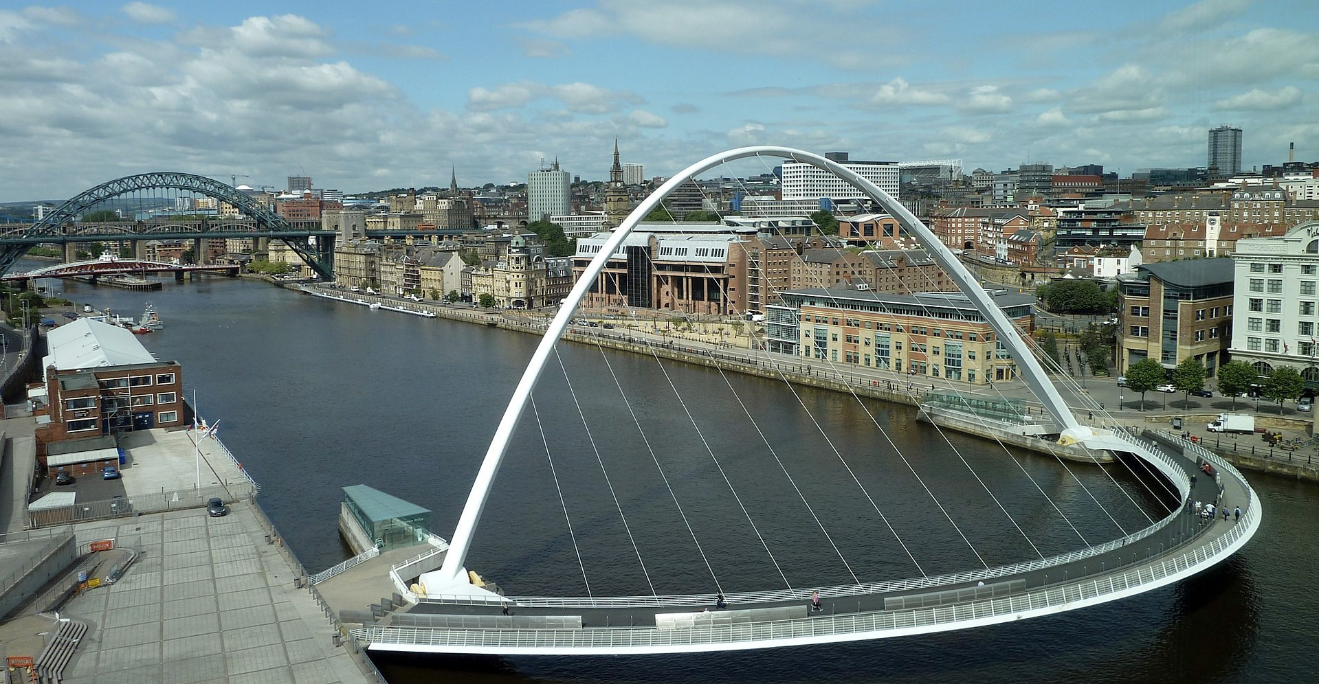By JimmyGuano - Newcastle-upon-Tyne-bridges-and-skyline.jpg, CC BY-SA 4.0, https://commons.wikimedia.org/w/index.php?curid=34911481