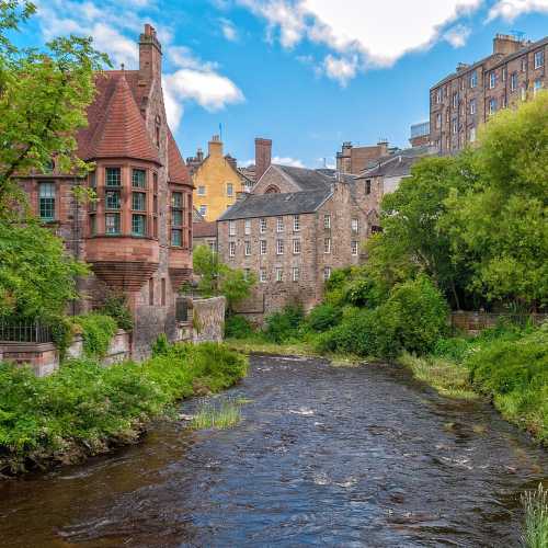 By Gary Campbell-Hall from Edinburgh, UK - Dean Village, Edinburgh, CC BY 2.0, https://commons.wikimedia.org/w/index.php?curid=71824178