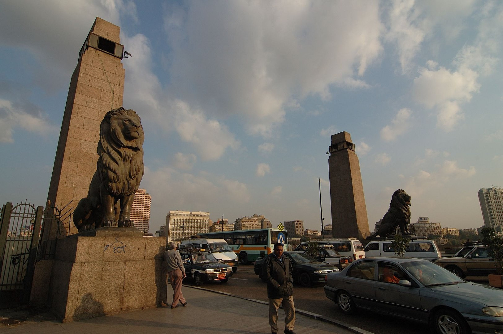 By Francesco Gasparetti - originally posted to Flickr as Cairo: ponte el tahrir, CC BY 2.0, https://commons.wikimedia.org/w/index.php?curid=4481252