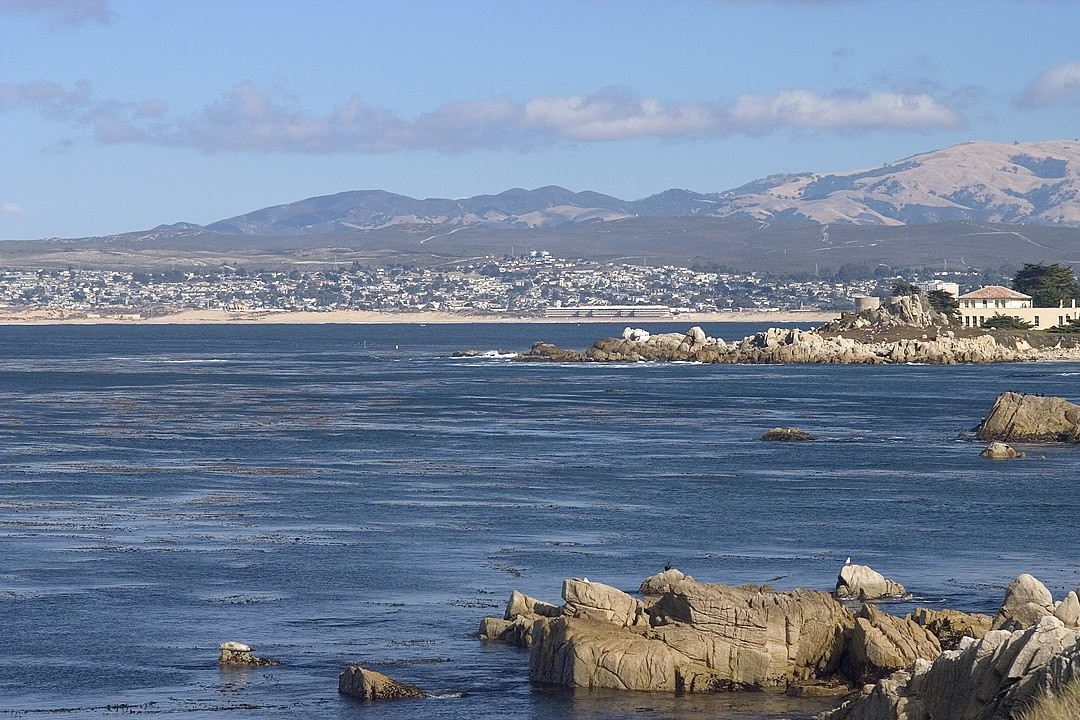By en:Seano1 - en:South Monterey Bay.jpg, CC BY-SA 3.0, https://commons.wikimedia.org/w/index.php?curid=971186