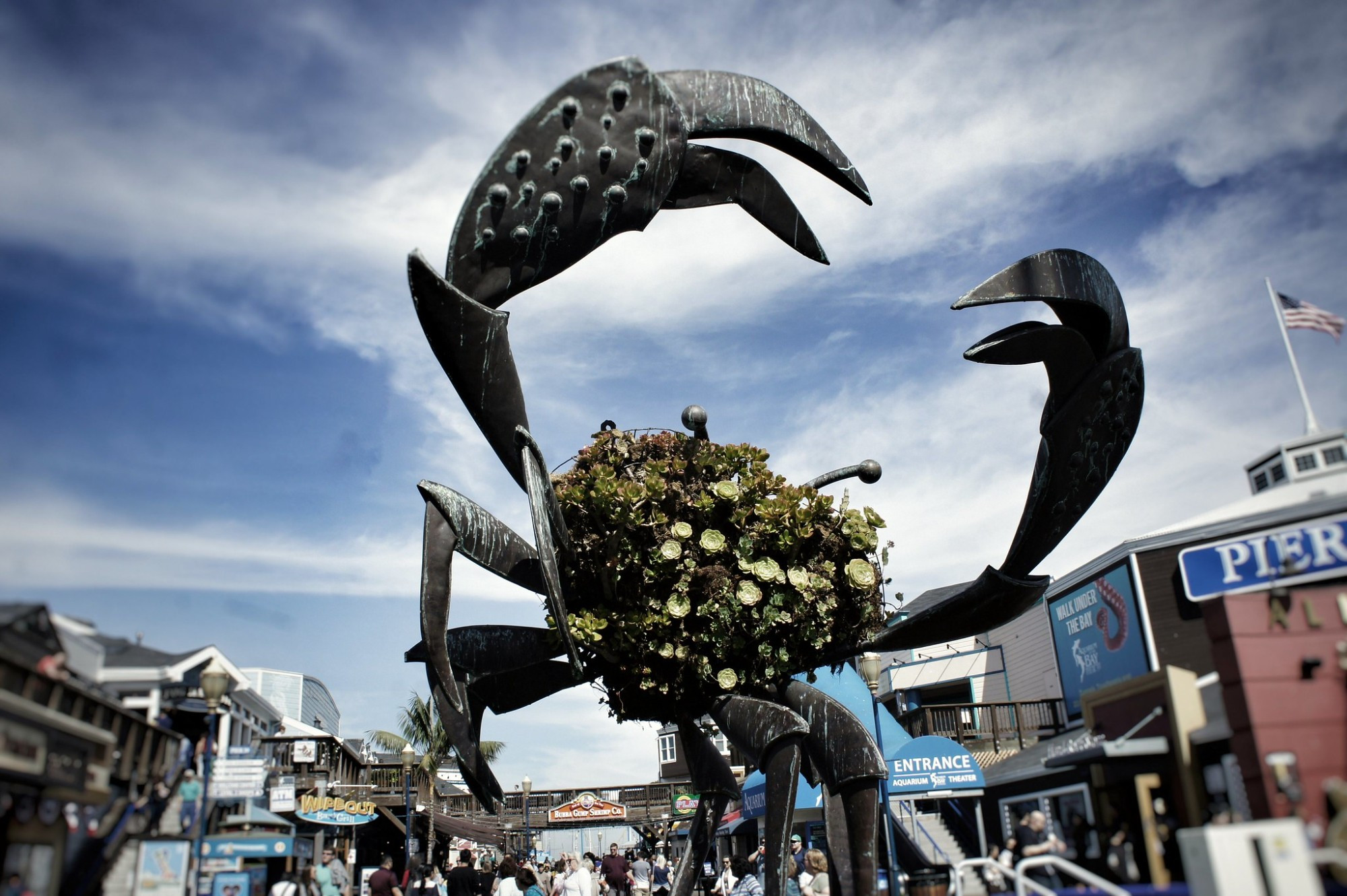 Crab Statue, США