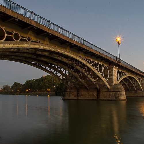 Puente Isabel II photo