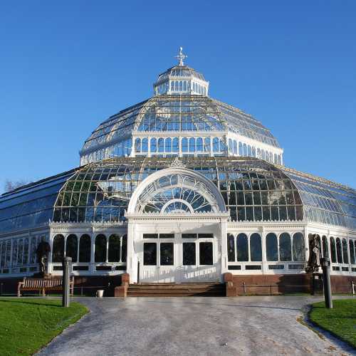 By Ben James - originally posted to Flickr as Sefton Park Palm House, CC BY-SA 2.0, https://commons.wikimedia.org/w/index.php?curid=9965971