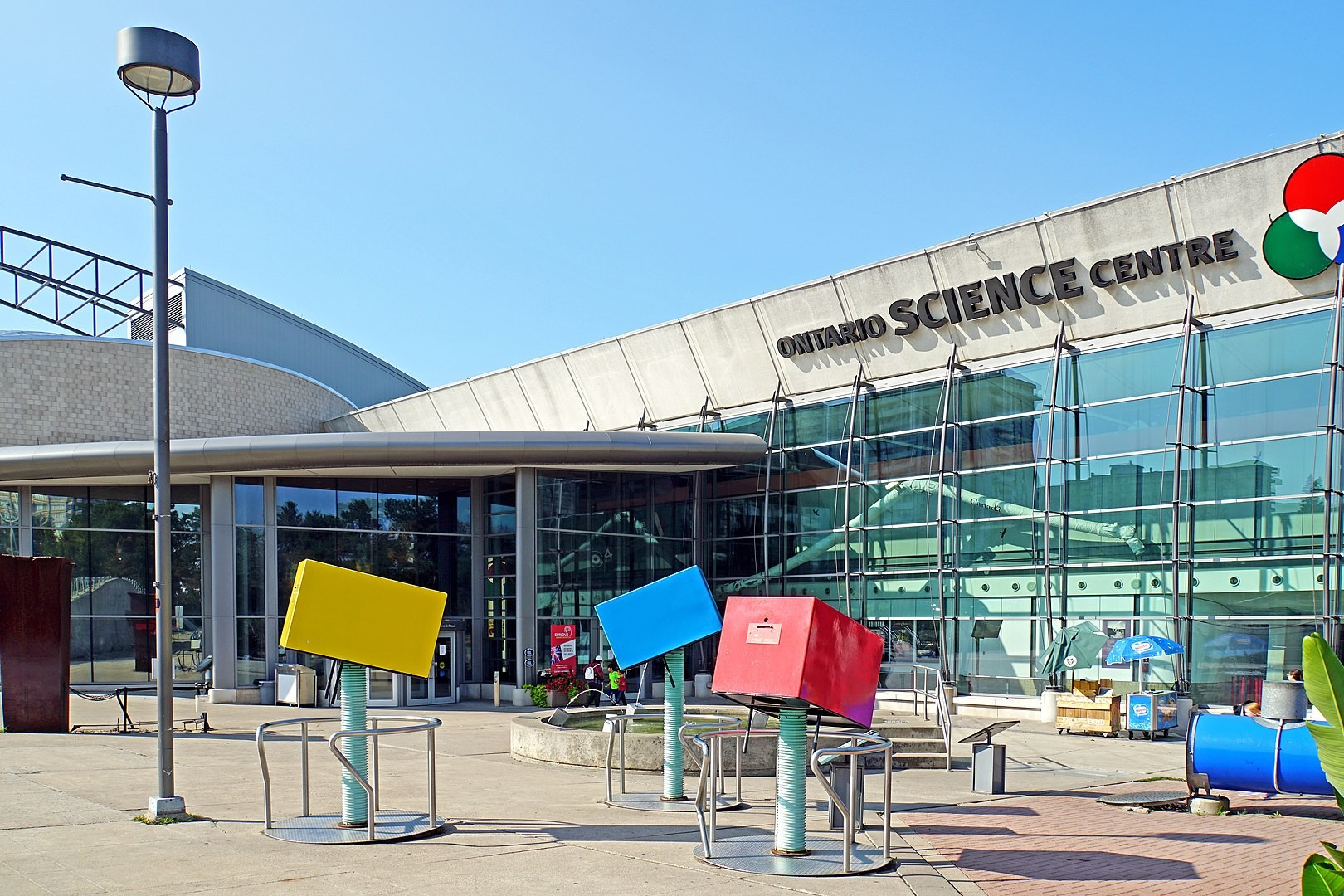 By Dennis Jarvis from Halifax, Canada - DSC00043 - Ontario Science Centre, CC BY-SA 2.0, https://commons.wikimedia.org/w/index.php?curid=68736224